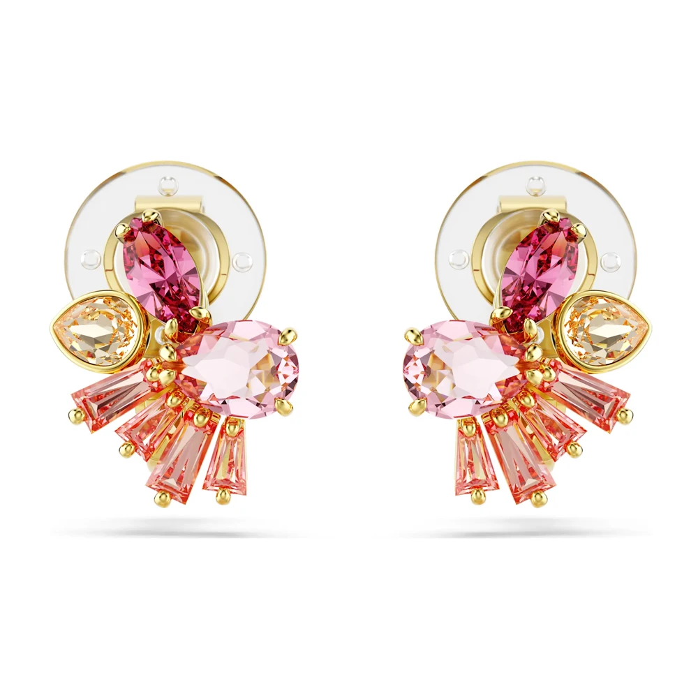 

Геометрические серьги-пусеты с кристаллами - смелый современный аксессуар