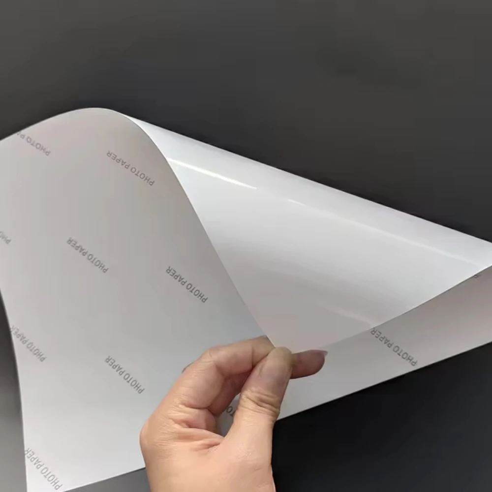 50 fogli A4 4R carta fotografica lucida autoadesiva 135 g/m2 adesivo su un solo lato carta per etichette fai da te per stampante a getto d'inchiostro qualità premium