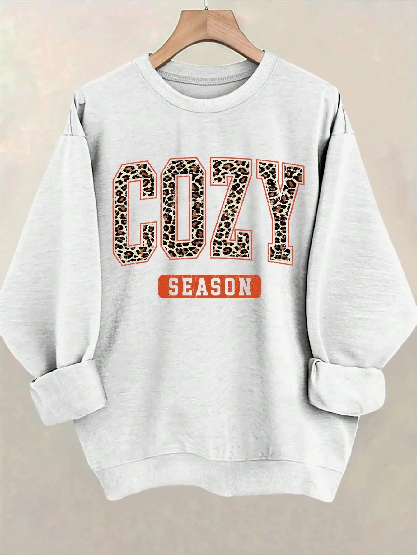 

Cozy Season Leopard Print Letter Graphic Sweatshirt for Women, Loose Fit Round Neck Pullover