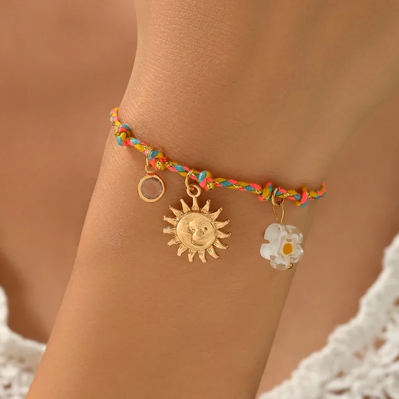 

Fashionable and Creative Simple Sunflower Bracelet Orange Weaving Hand Rope Handmade for Women