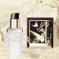 Catkin Makeup Poreless Primer, a moisturising primer with natural extracts.