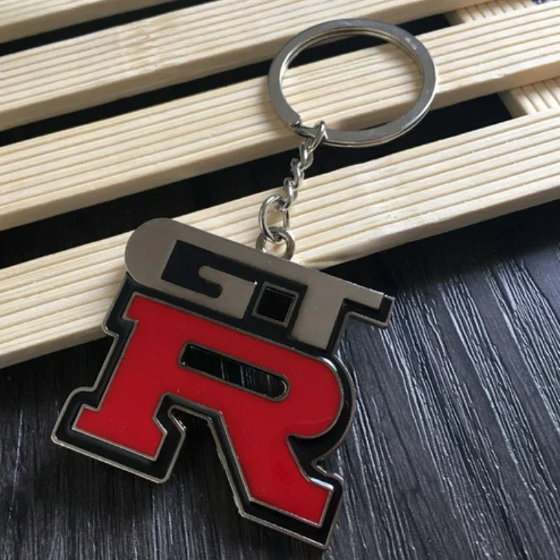 Car GTR Logo KeyChain Keyrings Pendant for Nissan Almera Sylphy Altima Sentra Qashqai Terra Kicks X-trail