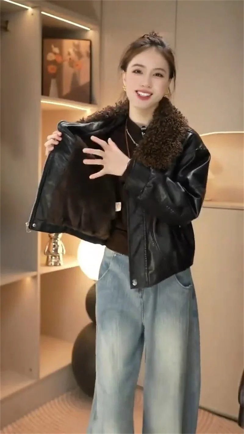 Women's Leather Jacket Fleece-lined Thickened Autumn Winter Coat New Detachable Fur Collar Stylish Warm Leather Outwear Tops