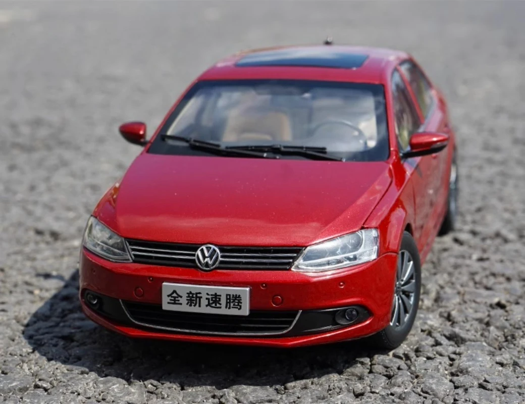 FAW Diecast Escala 1/18 Volkswagen All New Sagitar 2012 Modelo Ano Liga de Prata Modelo de Carro Brinquedos para Meninos Brinquedos de Presente para Meninos