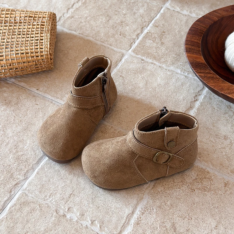 2026 Retro Fleece Lined Short Boots for Babies And Kids Korean Style Matte Finish Children's Fashion Boots Winter Collection