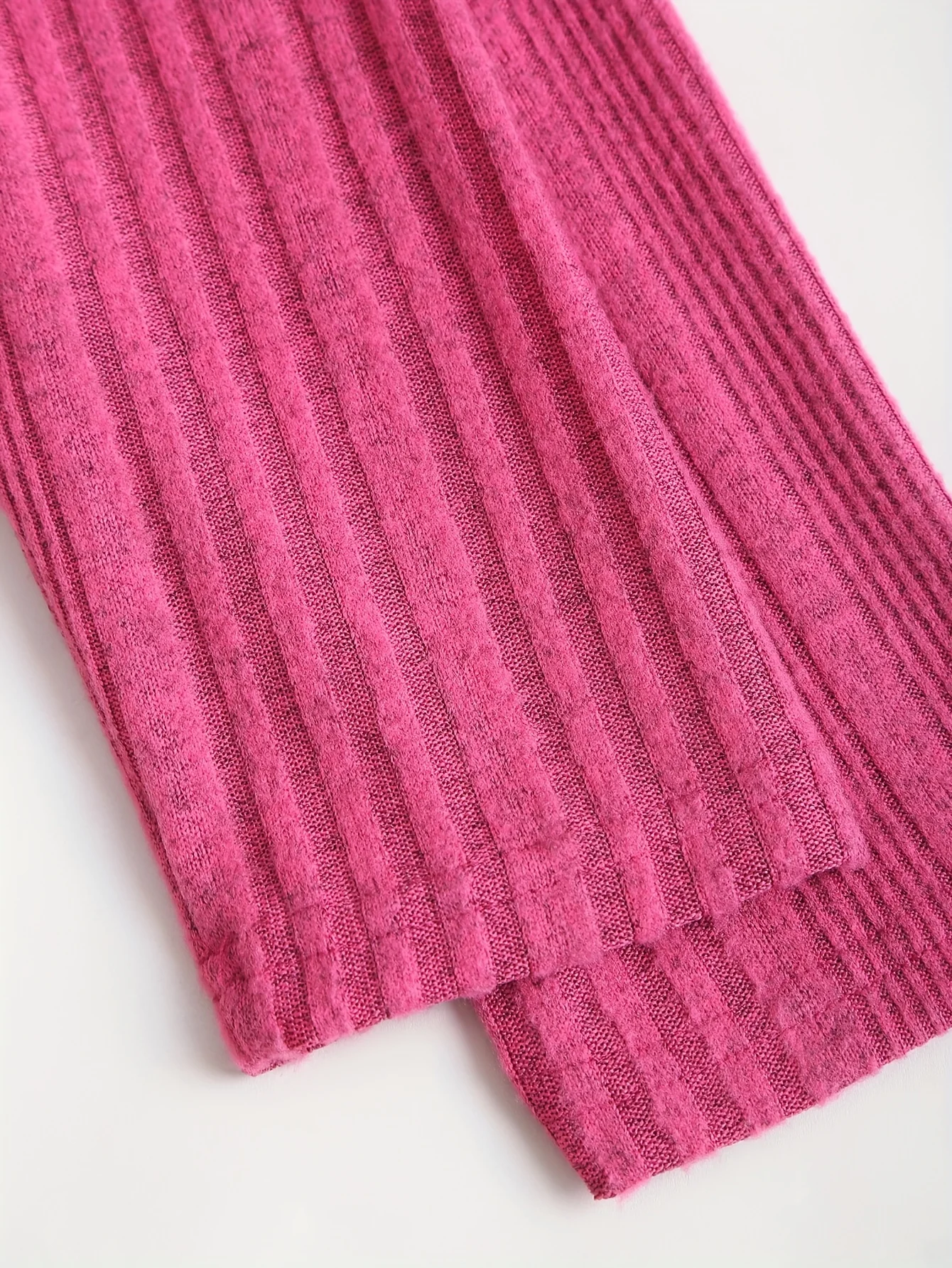 2025 Primavera e autunno Nuovo abito in maglia con cintura O-ring con cerniera a costine con risvolto da donna di grandi dimensioni