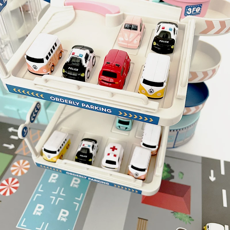 Pista elettrica Parcheggio Auto Giocattolo Edificio Treno da corsa Pista Giocattolo per bambini Regali Avventura meccanica Gioco da tavolo per cervello