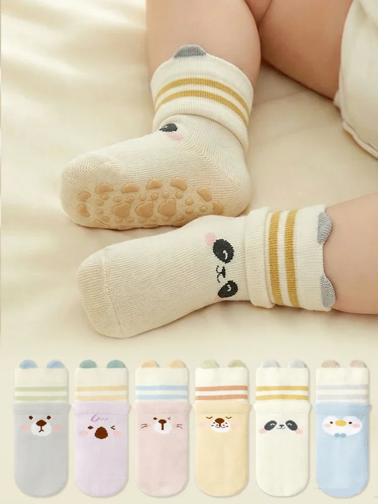 3/6 Paar Baby-Anti-Rutsch-Bodensocken mit Streifenmuster, niedliche Cartoon-Motive, weiche Baumwollsocken für den Innenbereich, Kindersocken zum Laufen. – Detail 1