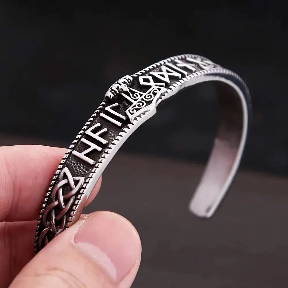 Wikinger-Runen-Armreif aus Edelstahl mit Nordischem Valknut-Keltischem Knoten, Statement-Armband für Männer, Modeschmuck Geschenk – Detail 1
