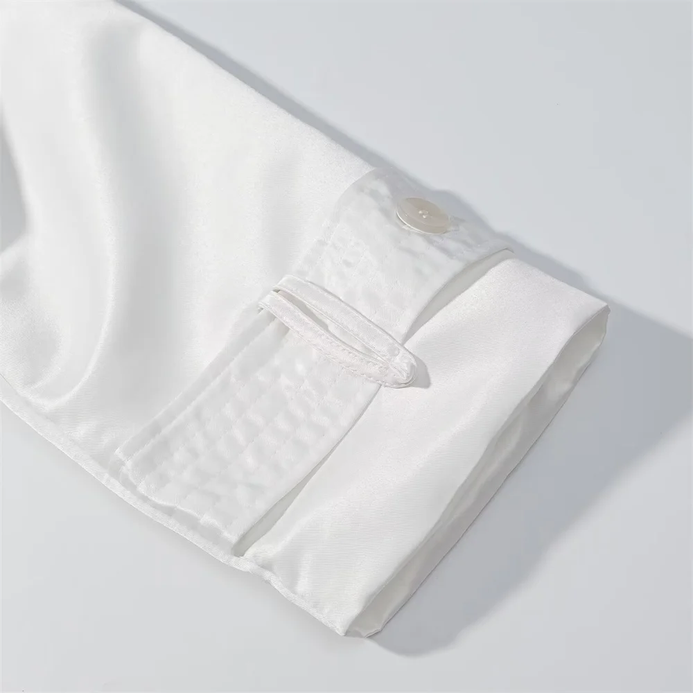 Jesienna nowa kolekcja odzieży damskiej, uniwersalna, codzienna kurtka wiatrówka z klapami, dwurzędowa, z długim rękawem, w jednolitym kolorze.