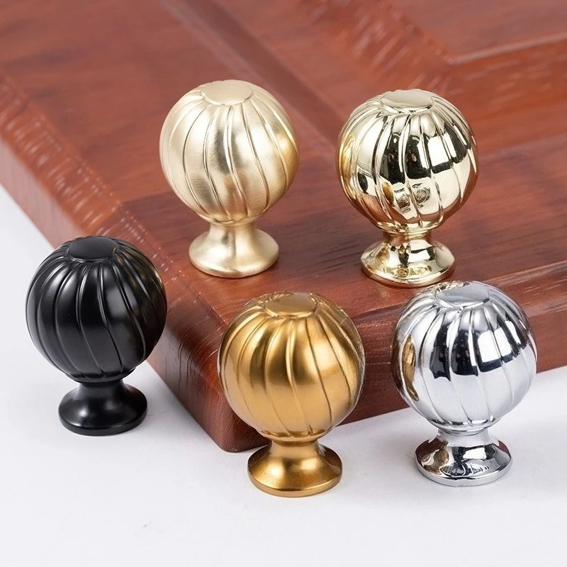 Modern minimalist zinc alloy hot air balloon single-hole pull handle for cabinet drawer door of Nordic style luxury small handle