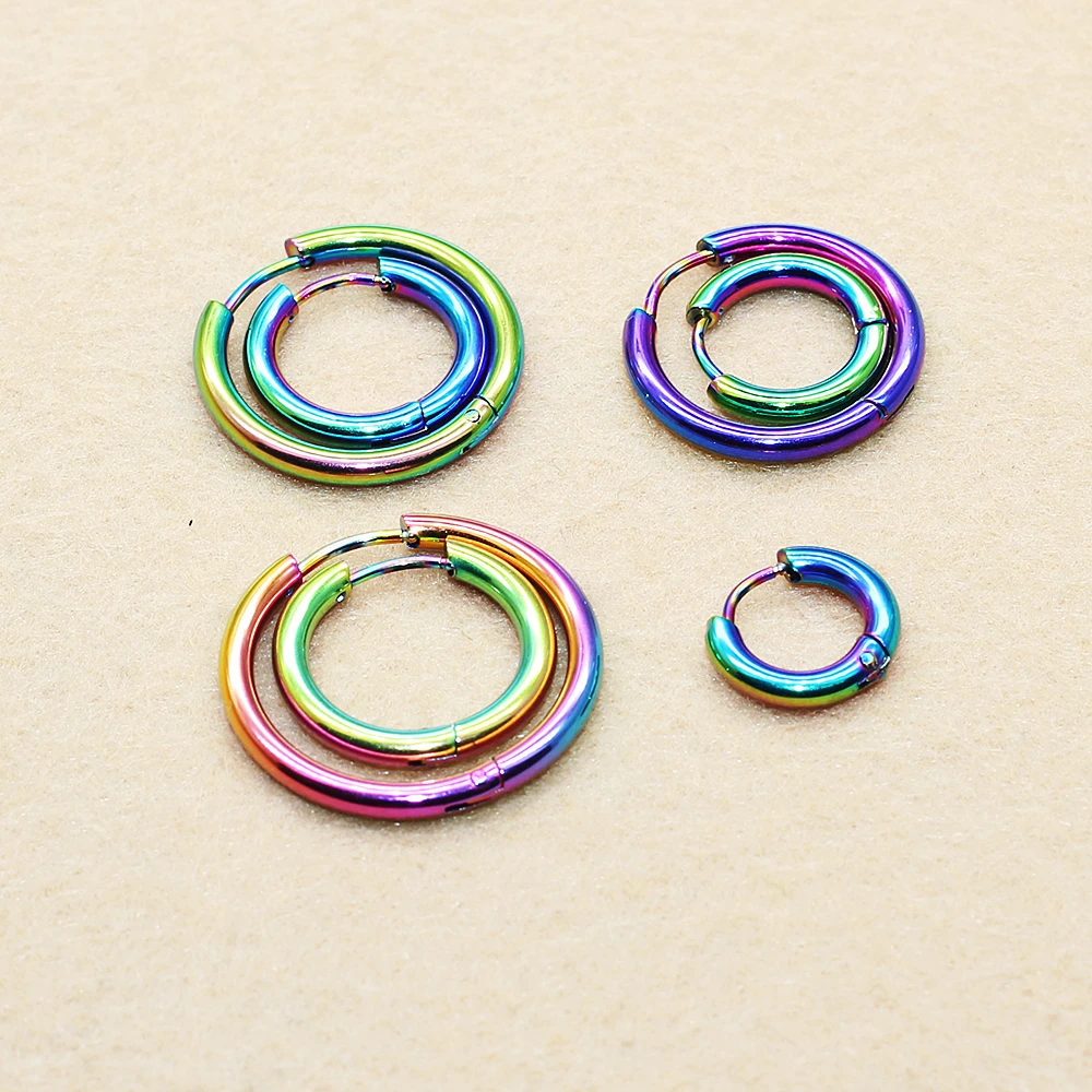 Herren Damen Creolen Bunte Kreise 2,5mm 316L Edelstahl Ohrringe IP-Beschichtung Nicht Verblassend Allergiefrei – Detail 2