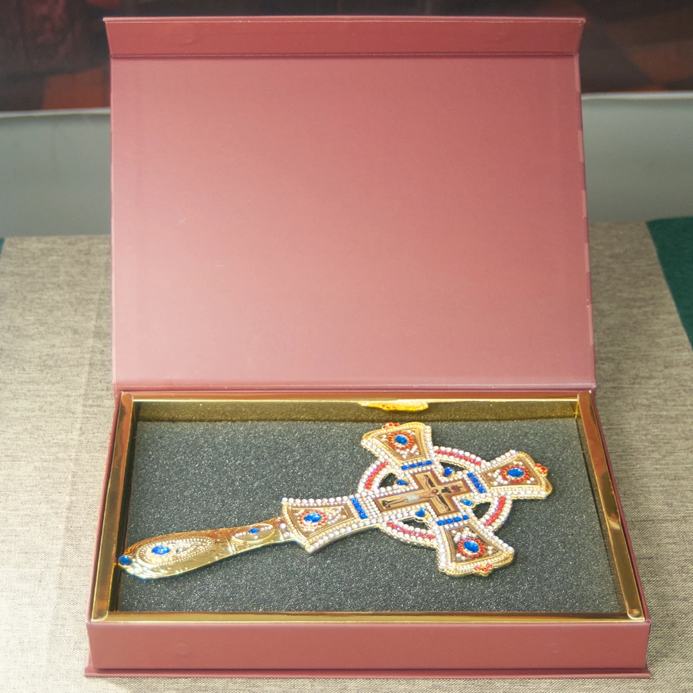 جديد الكنيسة الأرثوذكسية الصليب القس الأب يده الصليب الصلاة مع يسوع الصليب الذهب زراعة كريستال الصليب صندوق ديني هدية