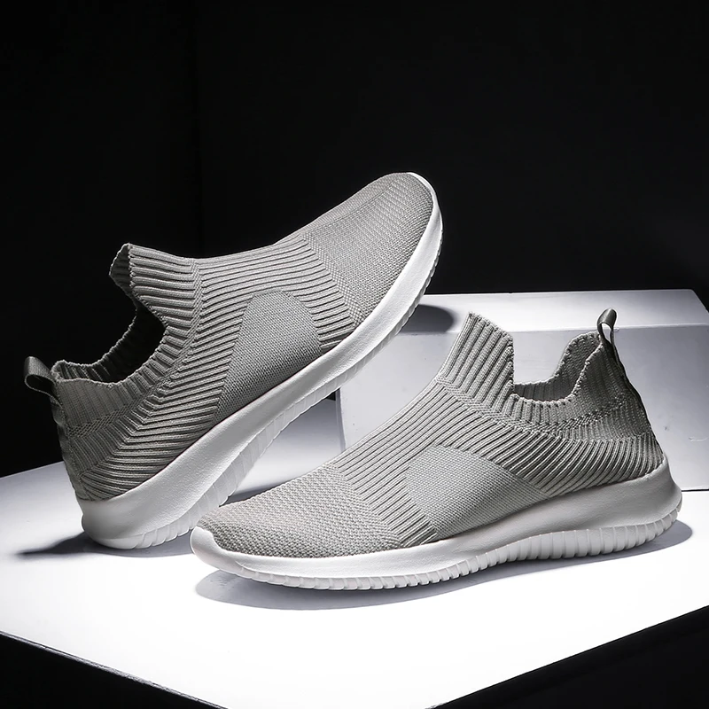 Men Shoes Sneakers Breathable Mesh Slip on Running Shoes Outdoor Non-Slip Couple Jogging Training Hiking Sports Shoes
