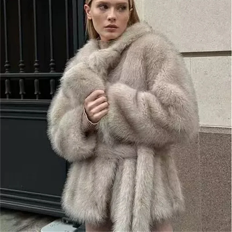 

2025 Fashion Fox Fur Short Coat Women's Faux Fur Overcoat Winter Thicken Loose Jacket Streetwear Lady Sashes Slim Fur Outerwear