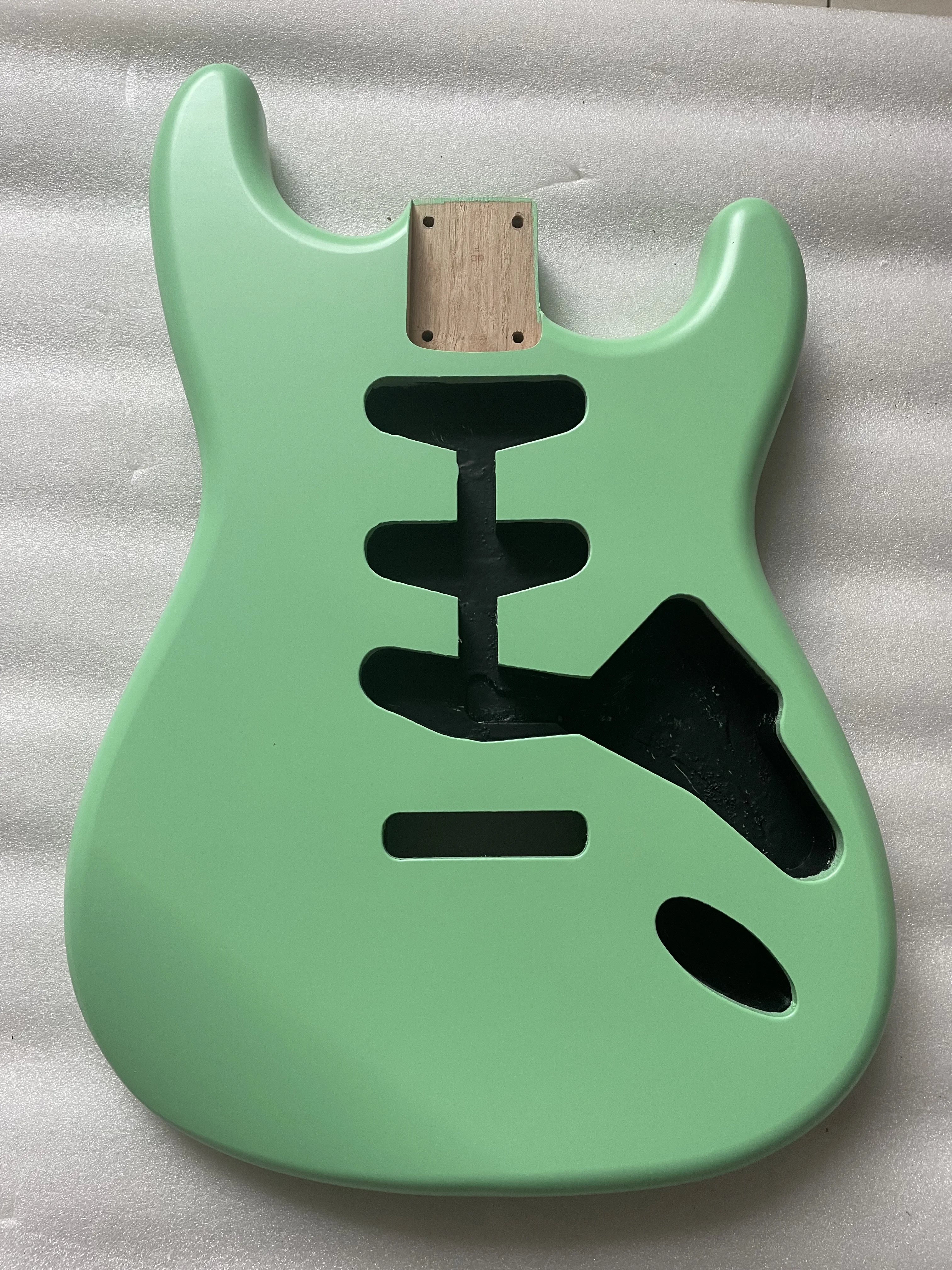 

Matte Surfing Green Alder S T Guitar Body Finished SSS Electric Guitar, Replacement Part Accessory, 5.56cm Pocket, High Quality