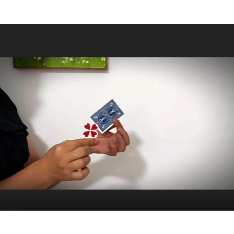 lucky-clover-hearts-poker-card-magic-tricks-gimmicks-beautiful-visual-illusion-of-love-and-fortune-close-up-magia-props