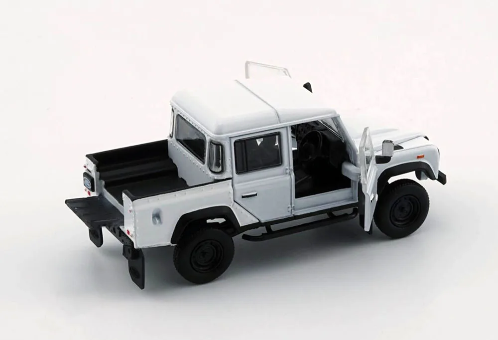 New 1:64 Scale  2016 Defender 110 Pick Up By BM Creations Diecast Simulation Models for collection gift