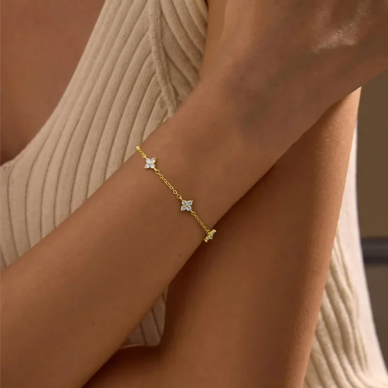 925er Silber vergoldete vierblättrige Blumen-Zirkon-Kettenhalskette für Damen, luxuriöse Kragen-Charm-Kleeblatt-Halsketten, 2025, Trend-Schmuck