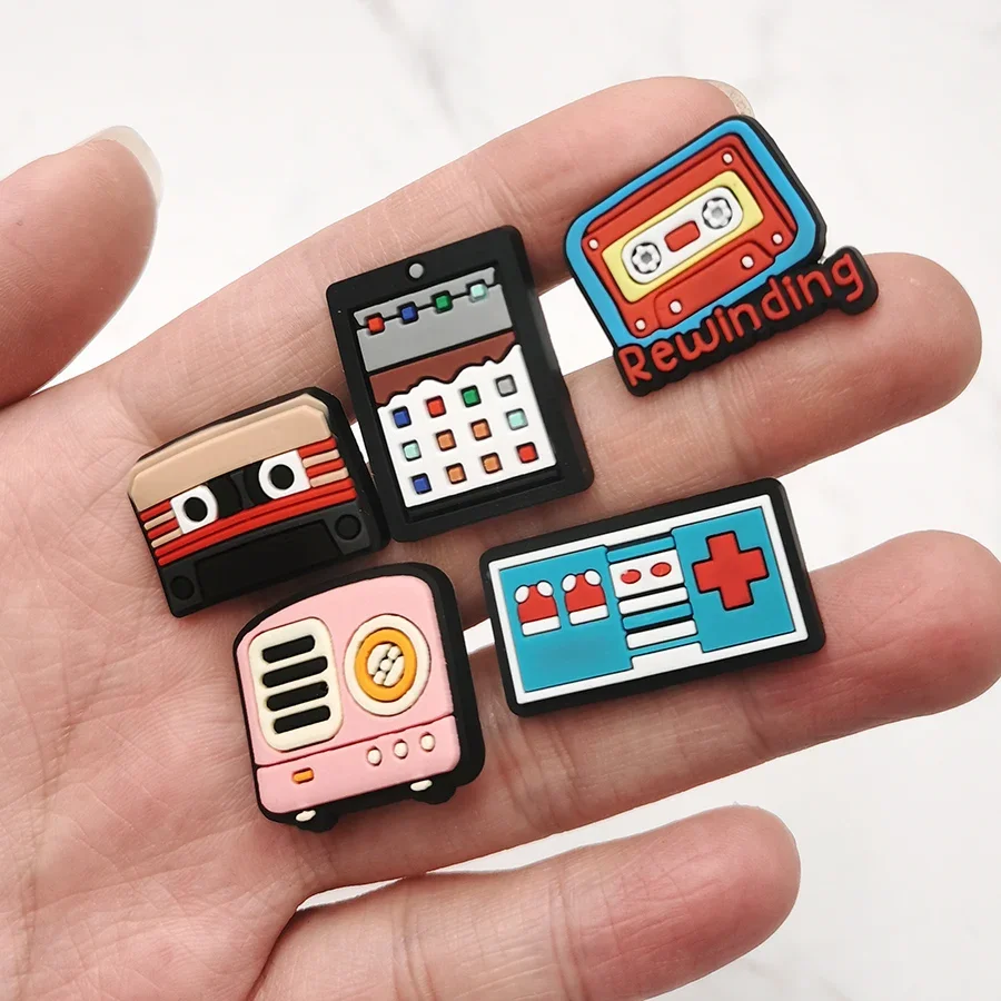 1Pcs Cute Electronics PVC Shoe Charms Sandals Accessories For Wristbands Shoe Buckle Decorations Kid Gift Shoe Clips Badge