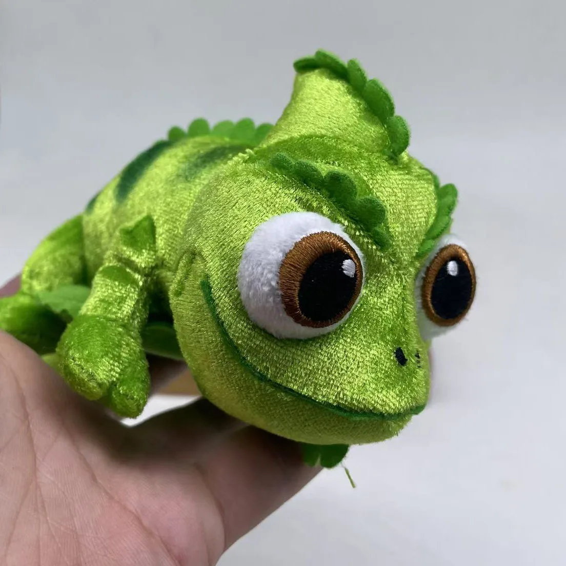 Pascal mainan boneka mewah Rapunzel Chameleon, boneka binatang Pascal, hadiah mainan boneka mewah bahu Pascal Rapunzel 14cm