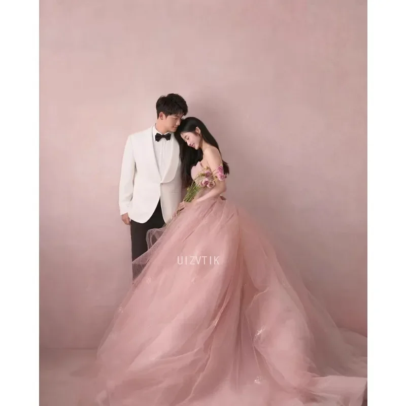 فستان زفاف بسيط وردي بدون حمالات على شكل حرف A من التل كوريا لالتقاط الصور منتفخ الأميرة الكرة ثوب 2025 جديد للحفلات المسائية حسب الطلب