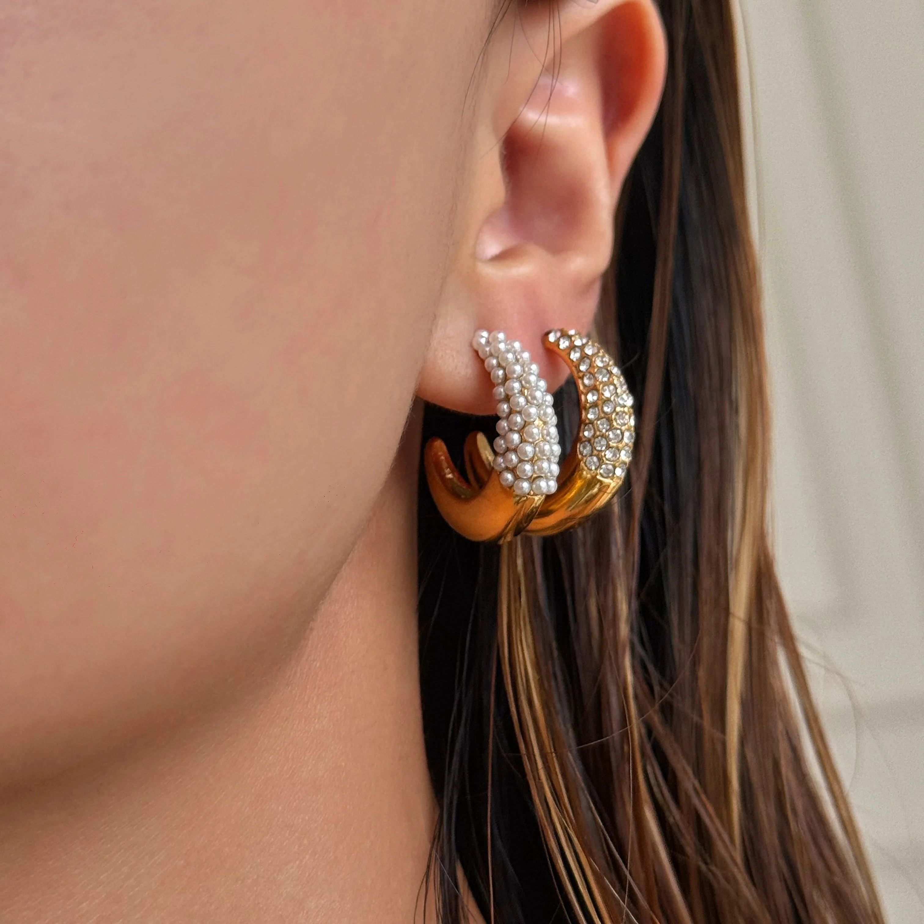 

DASEIN Vintage Moon Zircon Pearl C-shape Earrings 18k Gold Plated Unique Hypoallergenic Stainless Steel Skirt Jewelry Gifts