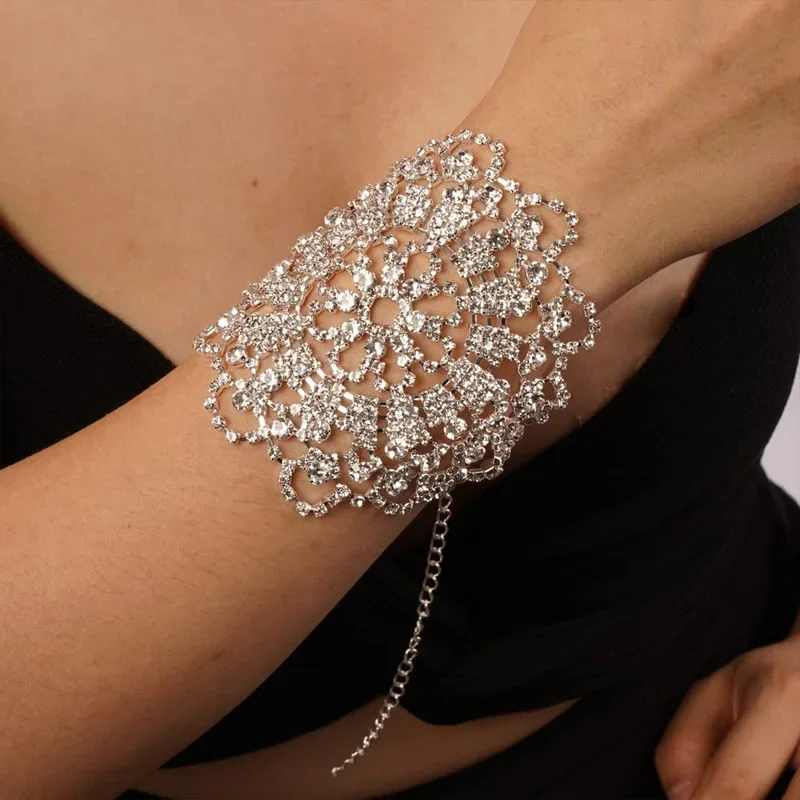 Fashion Rhinestone Flower Wrist Bracelet Prom Jewelry for Women Adjustable Arm Chain Cuff Jewelry Bracelet Accessories Gifts