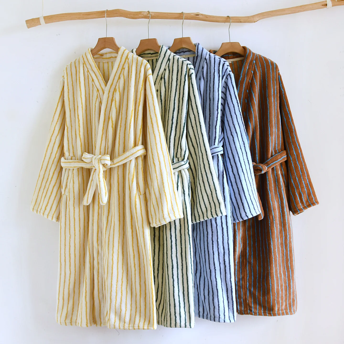 

Women Robs High Quality Sleep Robe Autumn Winter New Couple Coral Velvet Women Warm, Simple, Striped, Loose Casual Nightgown