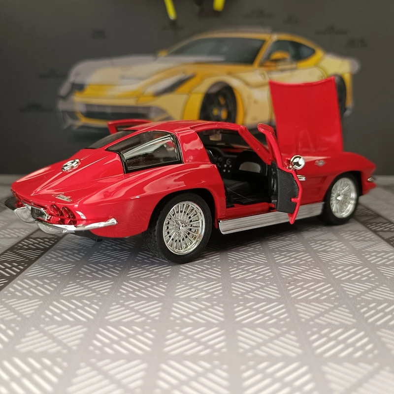 1:32 simulación Chevrolet Corvette C2 supercoche de aleación modelo, puertas y capó del motor, maletero se puede abrir