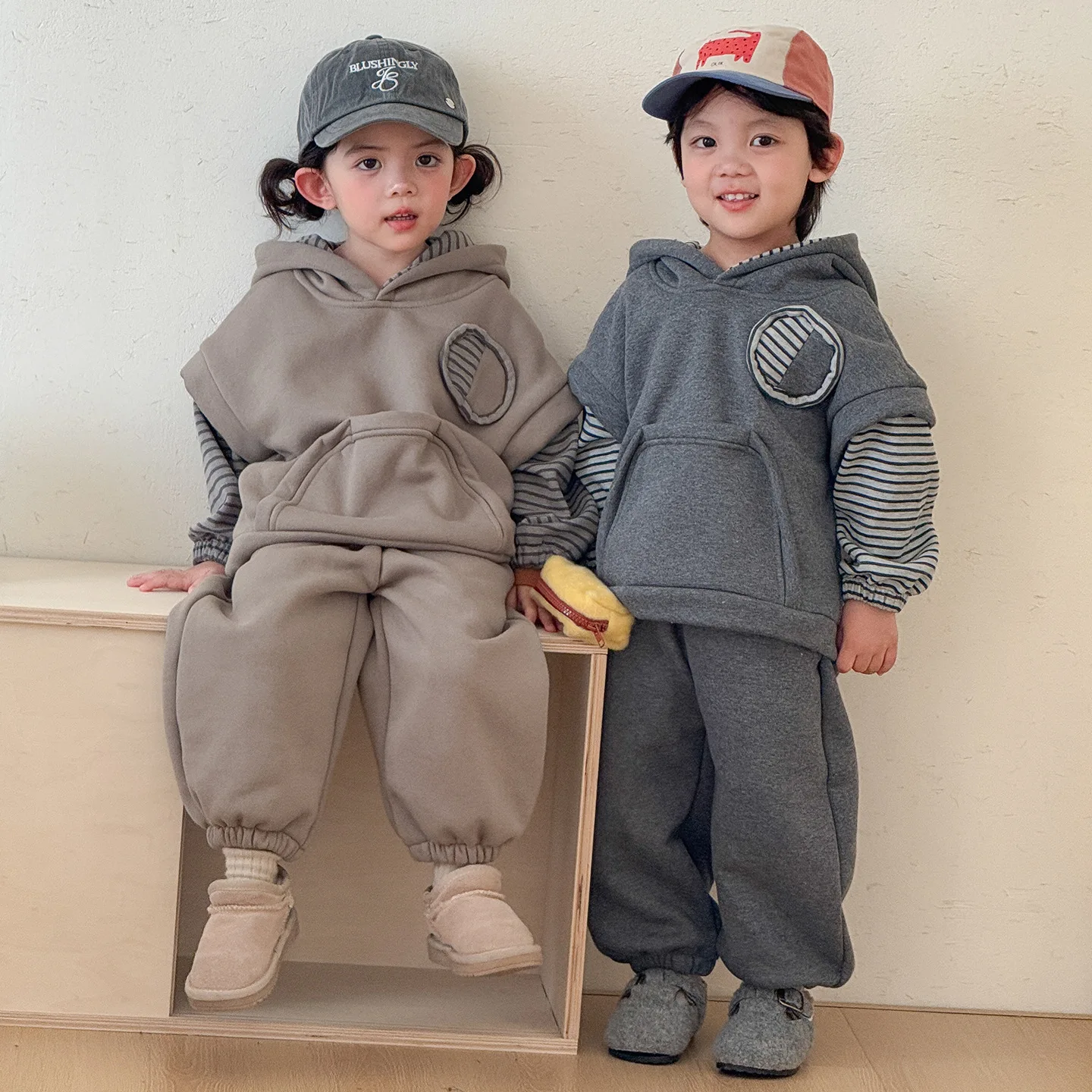 Winter New Children Plus Velvet Thick Clothes Set Boys Girls Fleece Hooded Sweatshirt + Pants 2pcs Suit Kids Sports Outfits