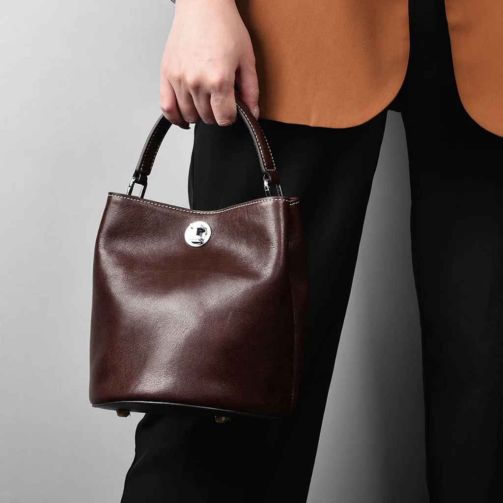 

Mendy Small Vegetable Tanned Leather Bucket Bag Designer Crossbody & Handbag for Women Luxury Small Leather Bucket Bag for Women
