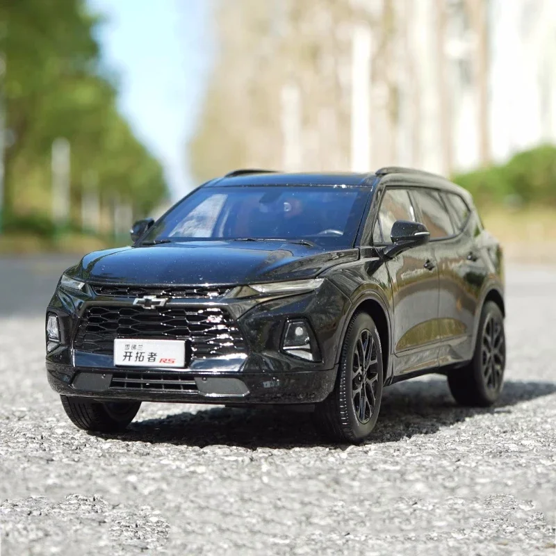 1:18 SAIC GM Chevrolet Blazer Trailblazer RS SUV Alloy Simulation Car Model Desktop Ornaments Gift Collection Micromodel