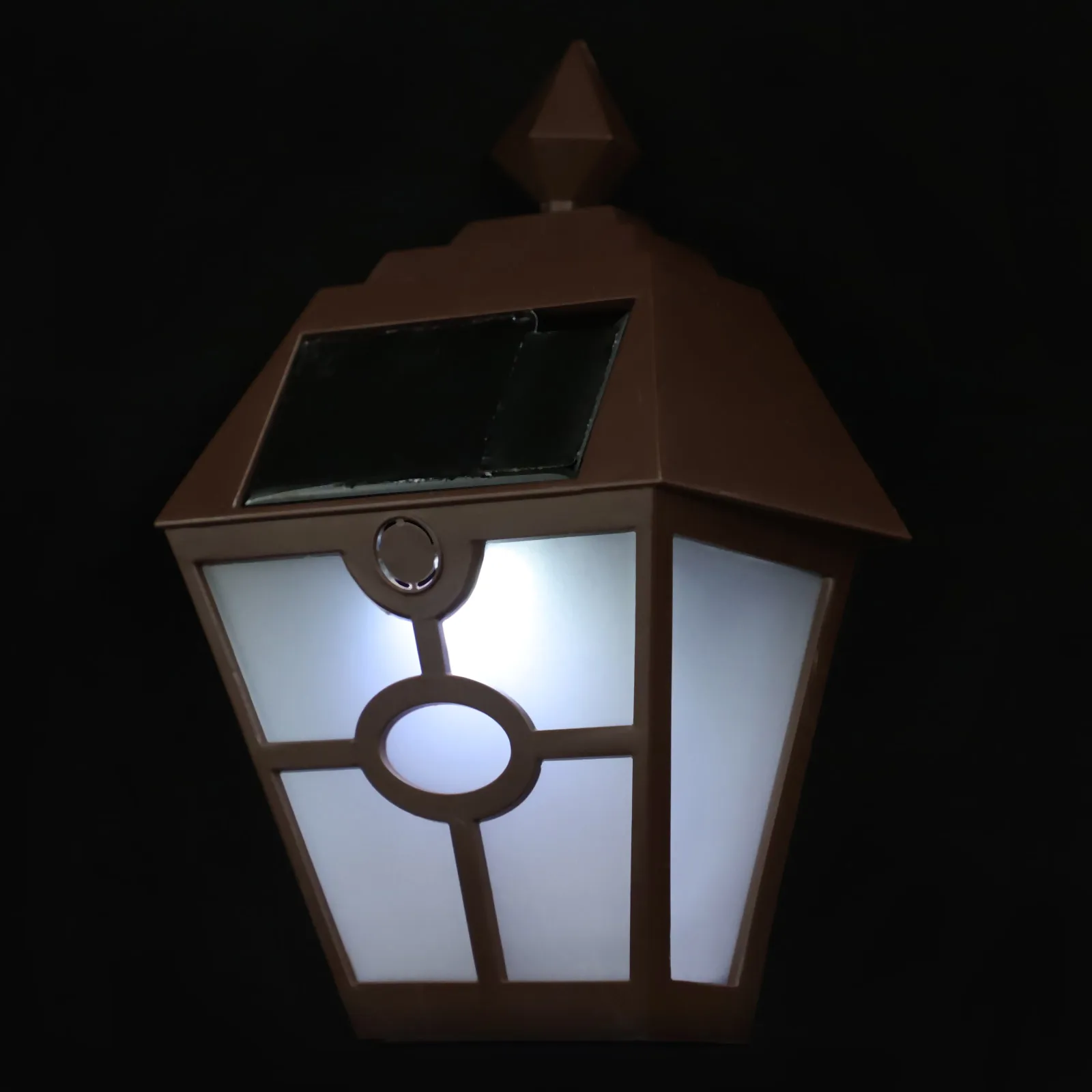 

Retro Wall Lamp Solar Powered Outdoor Garden Fence Mount Light Rechargeable Energy Saving No UV Environment Friendly