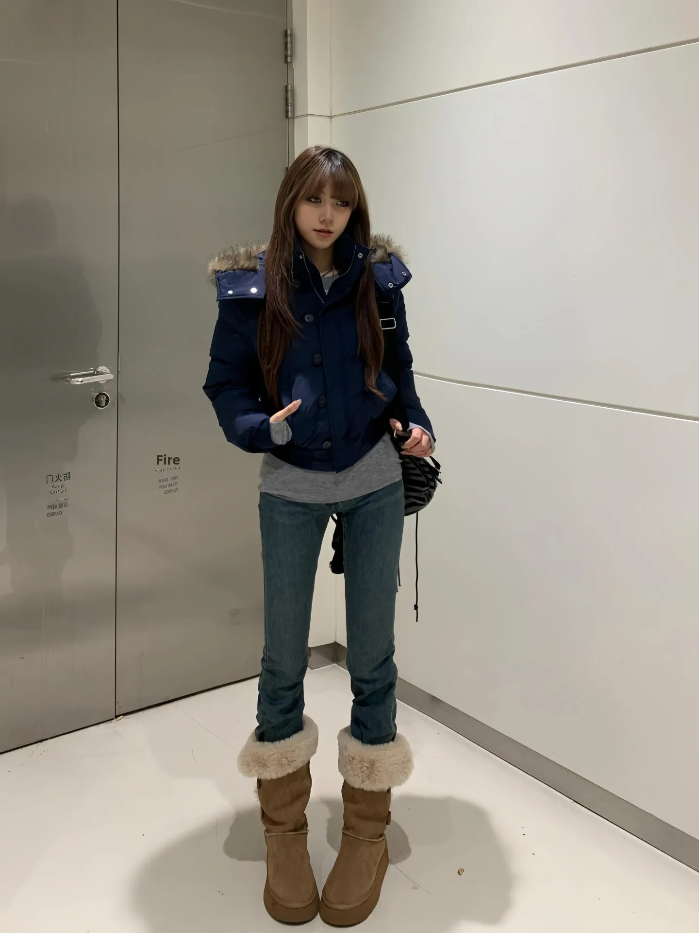 

Retro Fashionable Hooded Coat Collar Cotton Jacket Casual Warm Short Style in Dark Blue for Young Women in Autumn And Winter