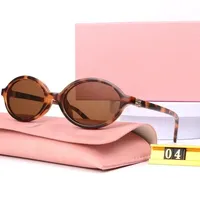 ‌2025 New Women's Retro Round Tortoise Sunglasses UV400 Protection, Vintage Oval Frame Cat Eye Driving Glasses Beach Travel