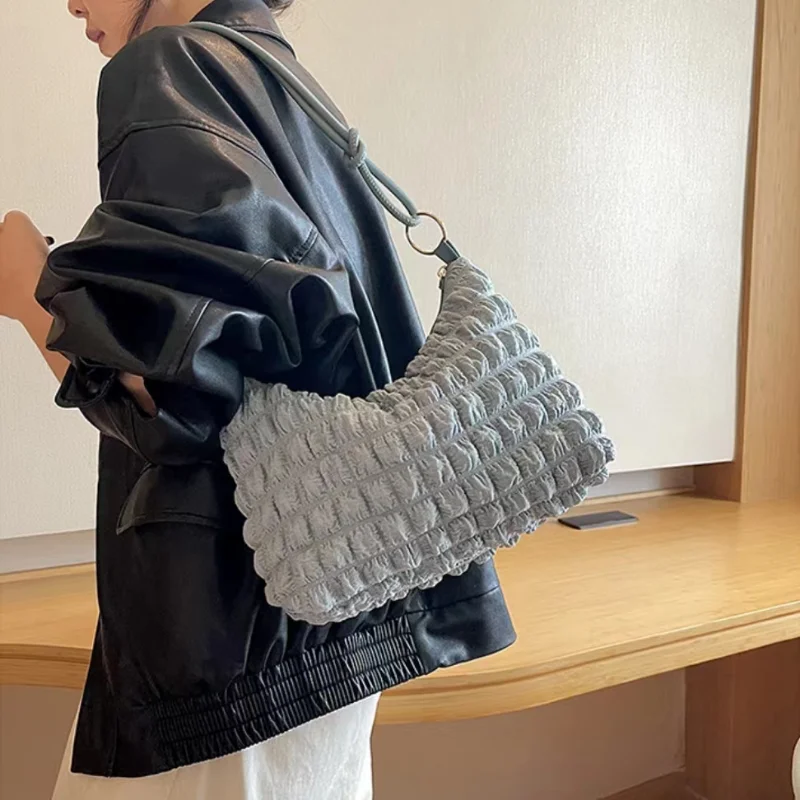 New Hot Bags Large Capacity Fashion Women Bags Cute Pleated Handbag Quilted Shoulder Bags Luxury Tote Bags Female Underarm Bag