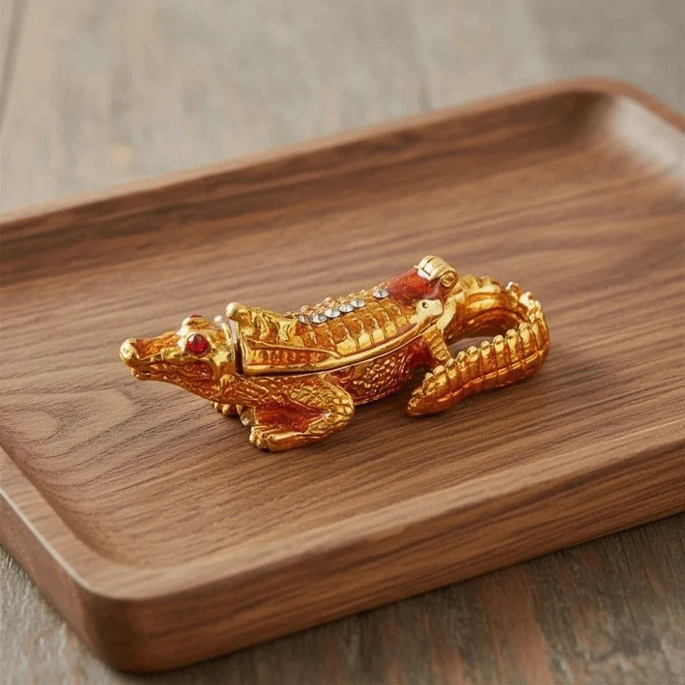 

Шкатулка для украшений магнитная, мини-органайзер в форме крокодила, из сплава, с защитой от потери, эмалированная, с кристаллами, для демонстрации колец и ожерелий