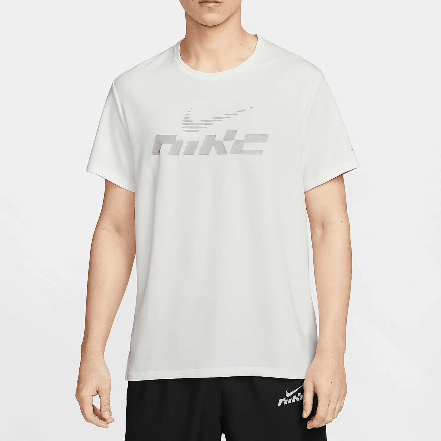 

genuine Nike Dri-FIT Men's Reflective Loose-fit T-shirt IB4128-133