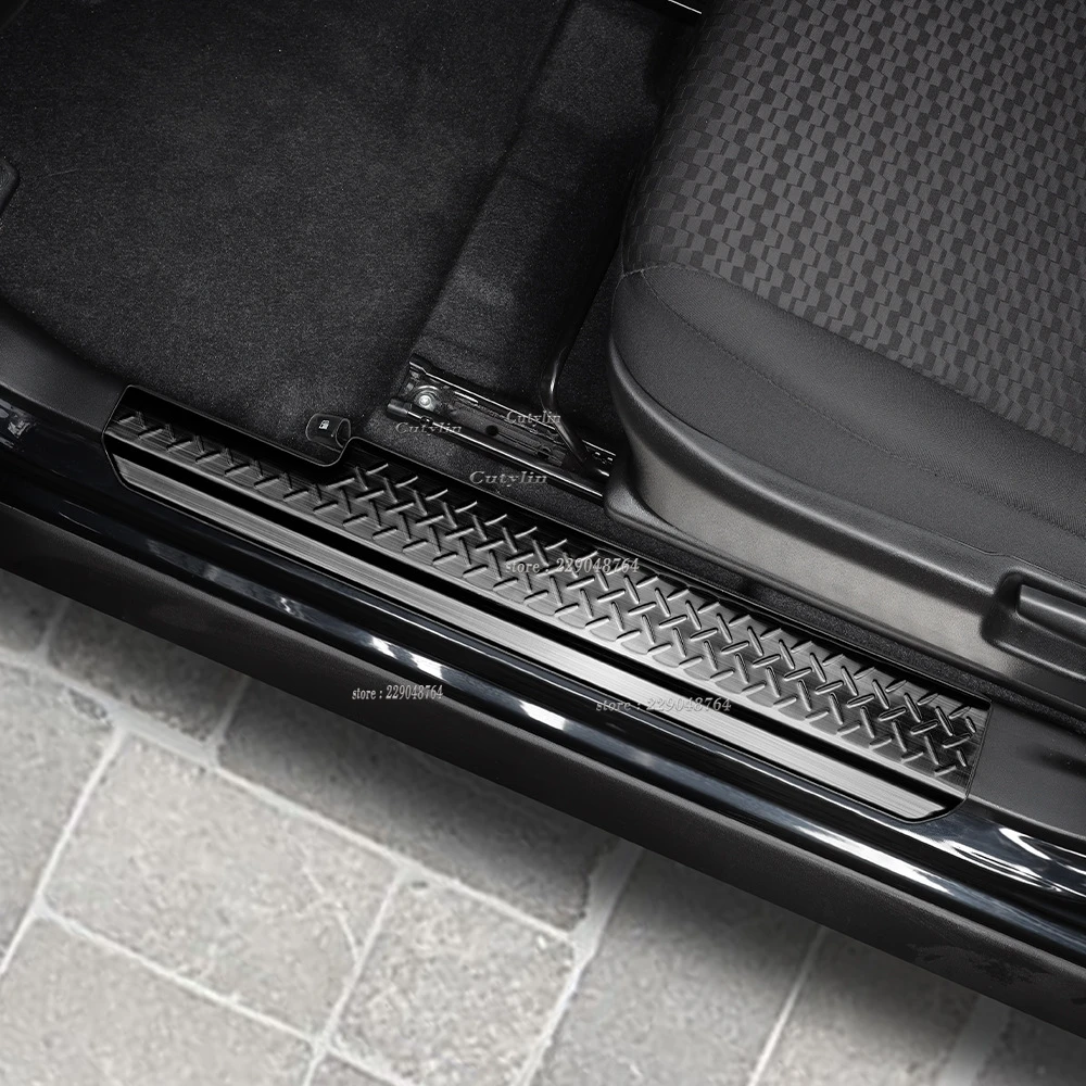 

For SUZUKI Jimny SIERRA 3door 2025 2026 Stainless Steel Door Sill Protector Cover Trim Welcome Door Threshold Trim Accessories