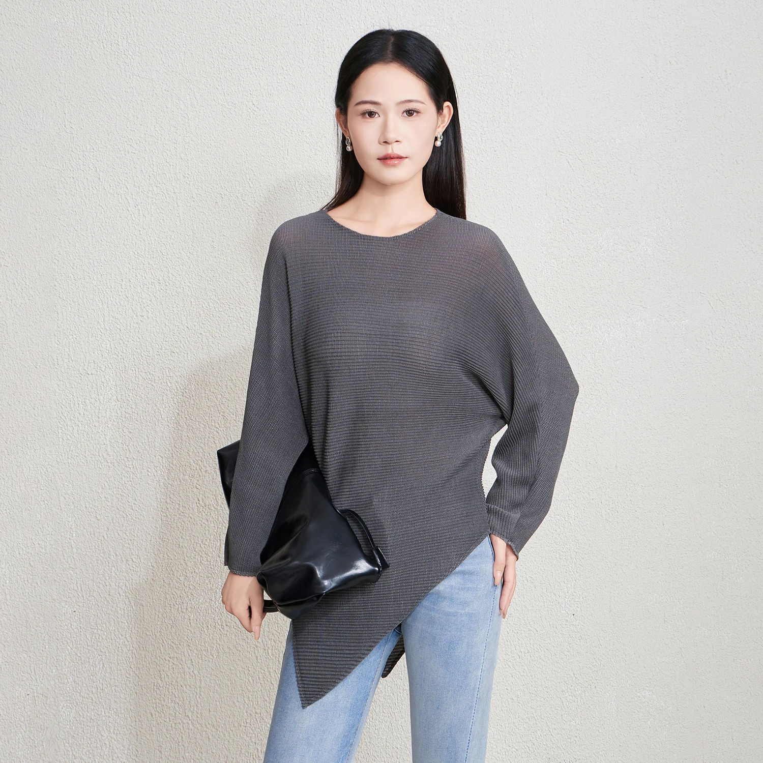 

2025: плиссированная блузка Miyake, модный свободный вязаный повседневный топ с асимметричным подолом, женский пуловер, свитер