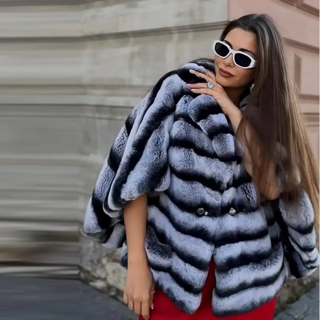 Natural Rex Rabbit FurPonchos For Womeb Winter Trendy Chinchilla Color Real Rex Rabbit Fur Capes with Turn-down Collar Coats