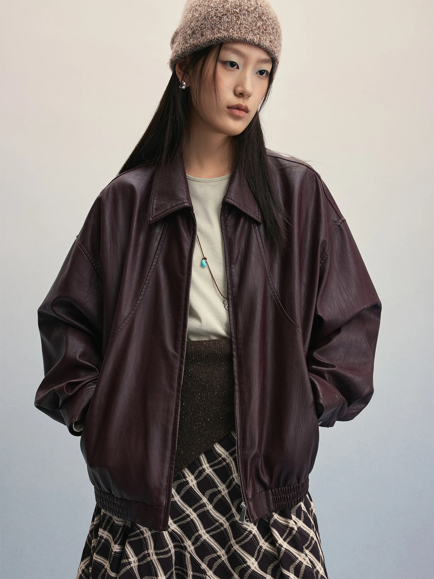 

Classic Wine Red Leather Jacket Loose Fit Flip Collar Jacket Casual Lychee Pattern Short Leather Coat Outerwear