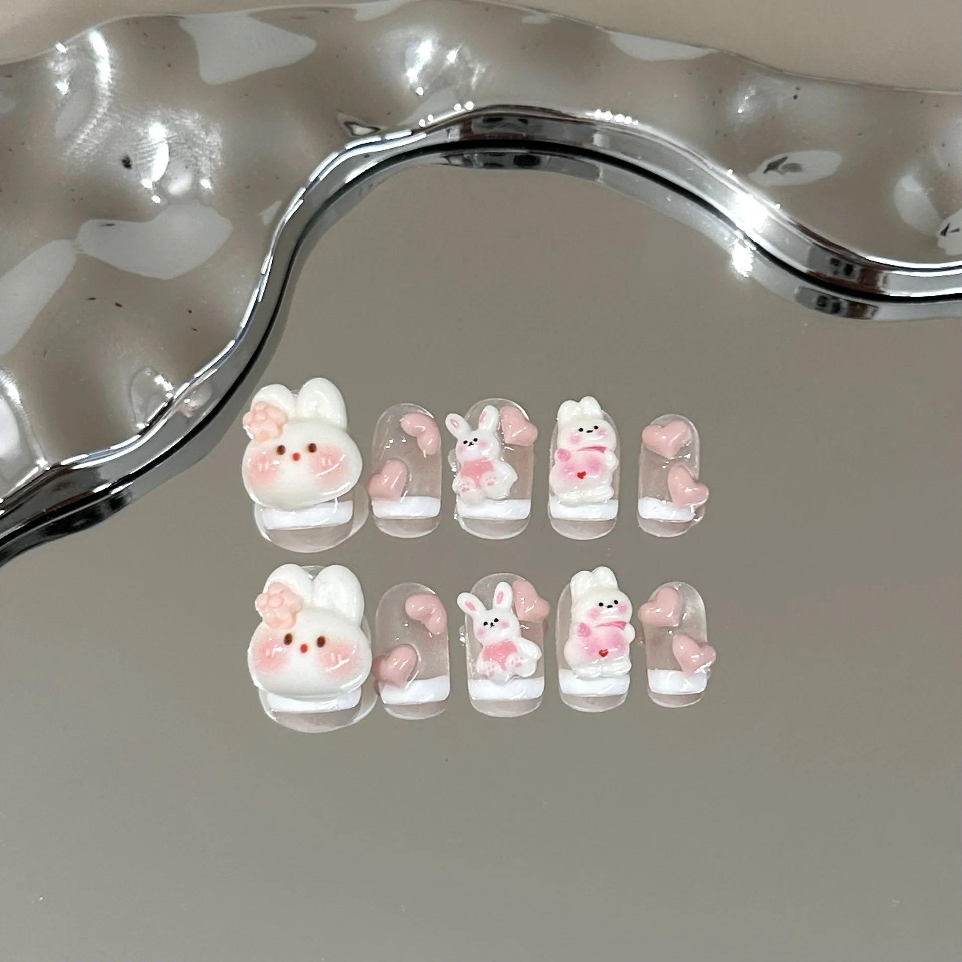 10 個かわいいピンクハートプレス爪白ウサギの花アクリル偽爪ファッションバレエ手作り偽爪