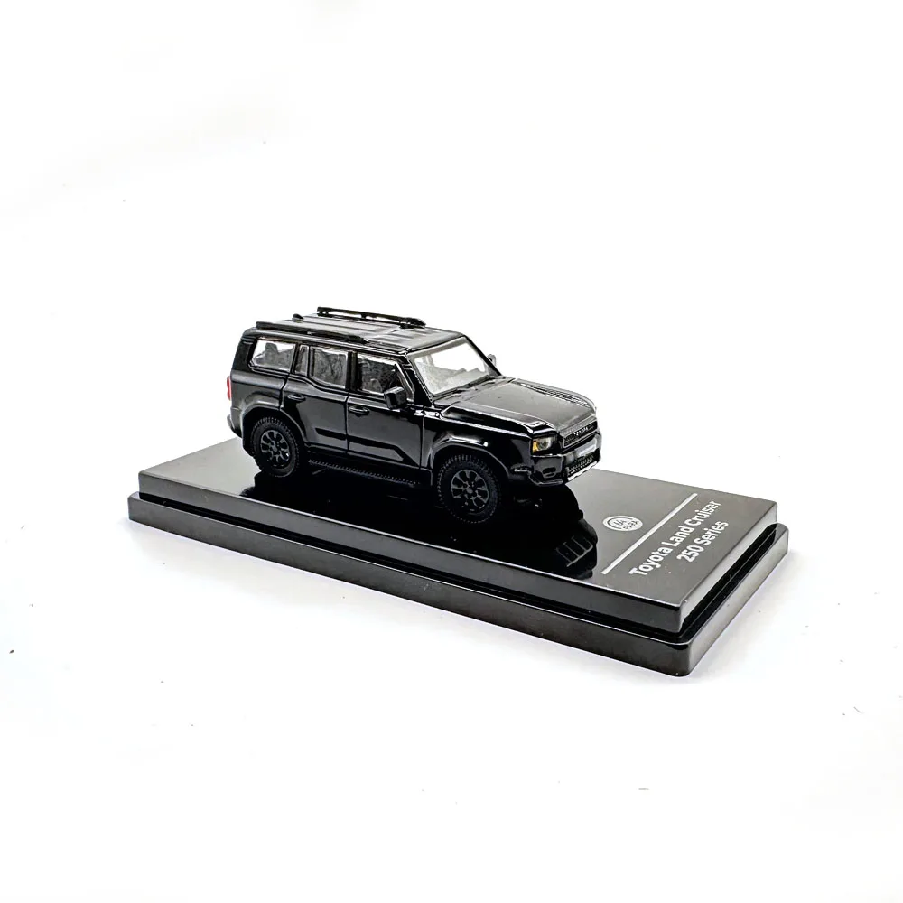 2 Color 1:64 Scale Die-Cast Model Car SUV Land Cruiser 250 Series Birthday Alloy Gift Toy Collection Scene Matching