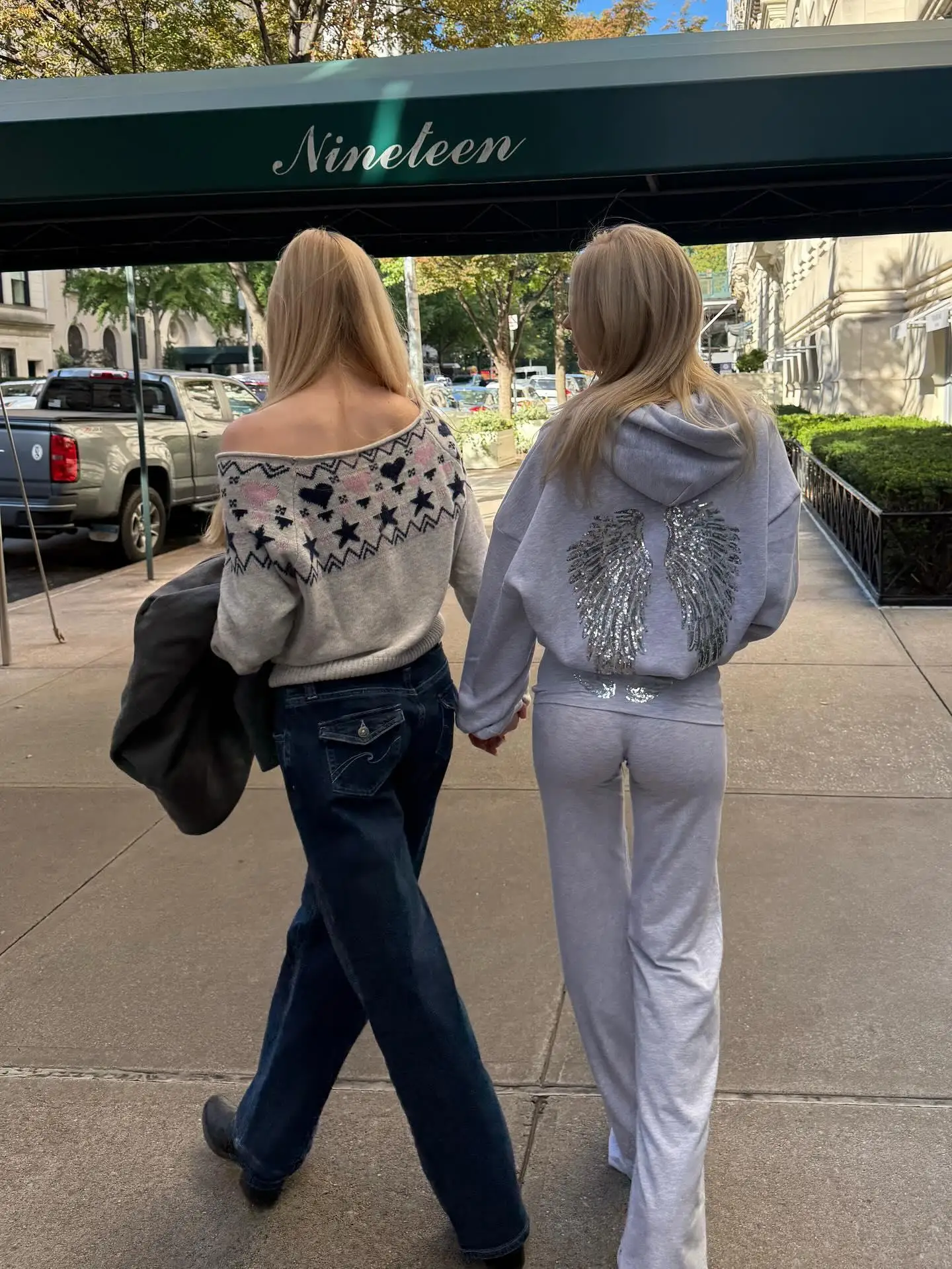 เสื้อสเวตเตอร์ไหล่เดียวสไตล์เรโทร ลายดาวรูปหัวใจตัดกันแบบแจ็คการ์ด เสื้อทรงหลวมลำลอง