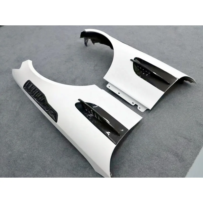 

For Mercedes-Benz AMG GT GTS Two-door Sports Car High Quality GTR PRO Style Dry Carbon Fiber Front Fender