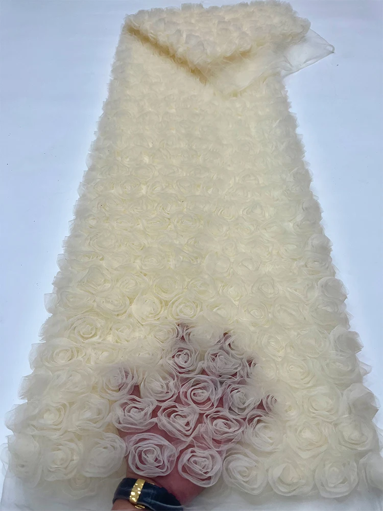 Tessuto francese di garza netta di alta qualità, tessuto ricamato con piatto di fiori di rosa 3D africano fresco e delicato, abito in tessuto da cucito