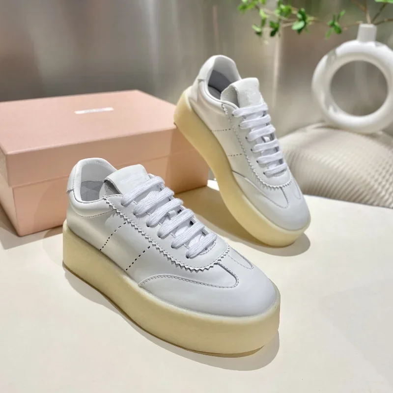 High quality 24 new leather thick soled soft flat casual women\'s shoes with lace up sports comfort women\'s board shoes