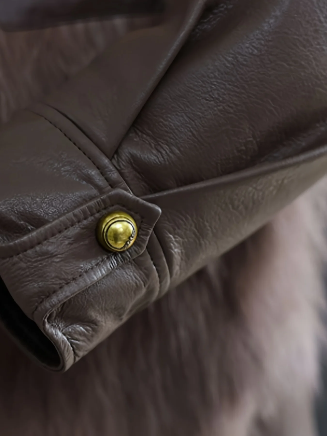 Verdickte Winterjacke aus Kunstfell für Damen